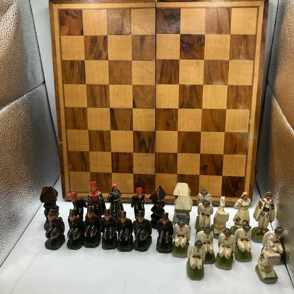 Chess Set Wooden Board Medieval MultiColor DecorativePieces Missing BlackKnights